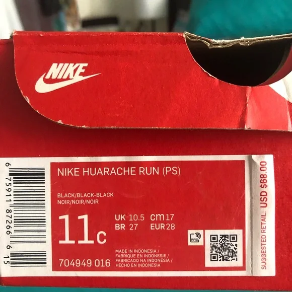 Boys - Size 11C Nike Air Huarache Triple Black Sneakers - Picture 7 of 9